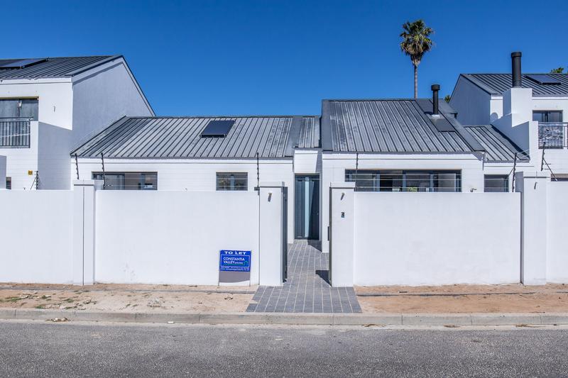 To Let 4 Bedroom Property for Rent in Meadowridge Western Cape